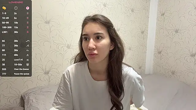 Snapshot of NamiLoon chatting on 04/10/26, 02:06 NamiLoon online show from 04/10/26, 02:06