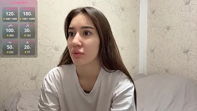 Snapshot of NamiLoon chatting on 04/14/26, 04:07 NamiLoon online show from 04/14/26, 04:07