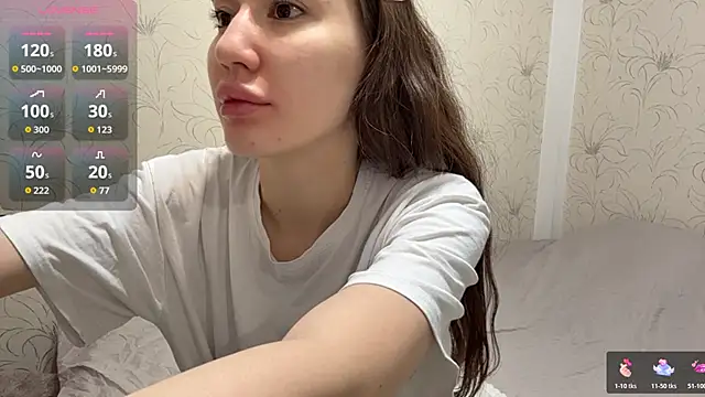 Snapshot of NamiLoon chatting on 04/15/26, 02:18 NamiLoon online show from 04/15/26, 02:18