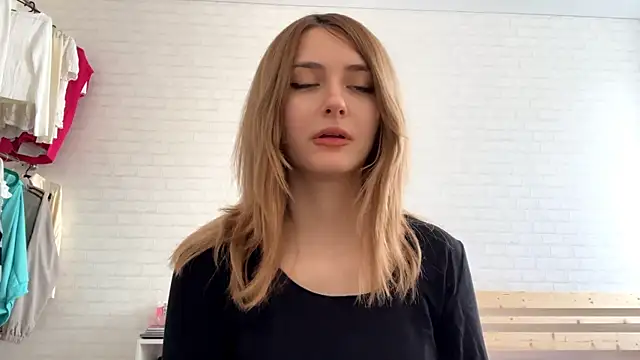 CassiPlacido online show from 04/04/26, 08:56