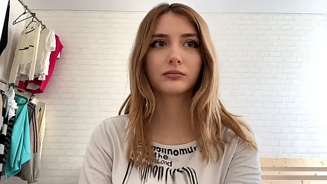 CassiPlacido online show from 04/10/26, 09:14