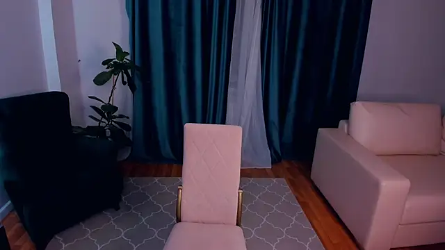 Snapshot of EnolaNewand chatting on 04/09/26, 09:42 EnolaNewand online show from 04/09/26, 09:42