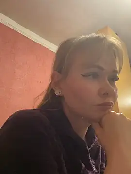 Kirasweetlove online show from 05/01/26, 07:51