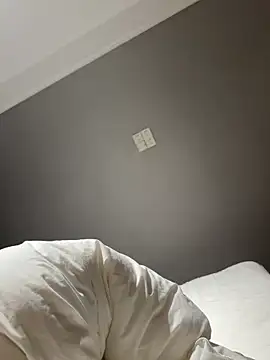 Snapshot of tanhualang001 chatting on 03/29/26, 10:21 tanhualang001 online show from 03/29/26, 10:21