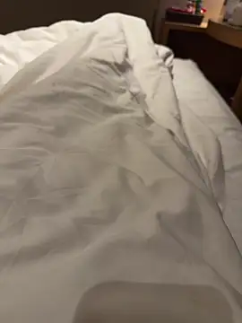 Snapshot of tanhualang001 chatting on 04/12/26, 08:52 tanhualang001 online show from 04/12/26, 08:52