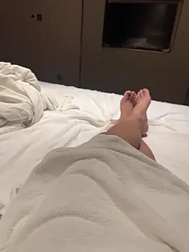 Snapshot of tanhualang001 chatting on 04/12/26, 09:42 tanhualang001 online show from 04/12/26, 09:42