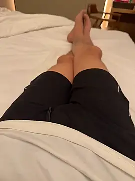 Snapshot of tanhualang001 chatting on 04/13/26, 01:38 tanhualang001 online show from 04/13/26, 01:38