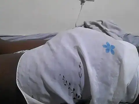 Snapshot of BOOBQUEEN25 chatting on 03/31/26, 06:19 BOOBQUEEN25 online show from 03/31/26, 06:19