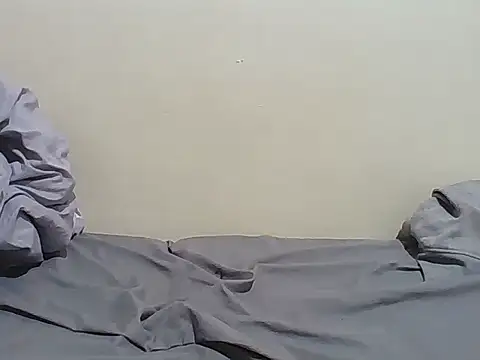 Snapshot of BOOBQUEEN25 chatting on 04/10/26, 06:29 BOOBQUEEN25 online show from 04/10/26, 06:29