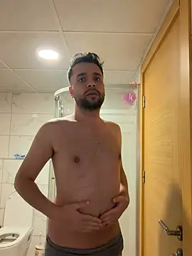 Arin21201 online show from 03/30/26, 07:04