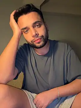 Arin21201 online show from 04/01/26, 08:06