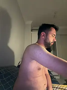 Arin21201 online show from 04/15/26, 08:42