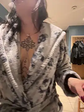 Snapshot of IvyBelleMilf chatting on 04/06/26, 04:57 IvyBelleMilf online show from 04/06/26, 04:57