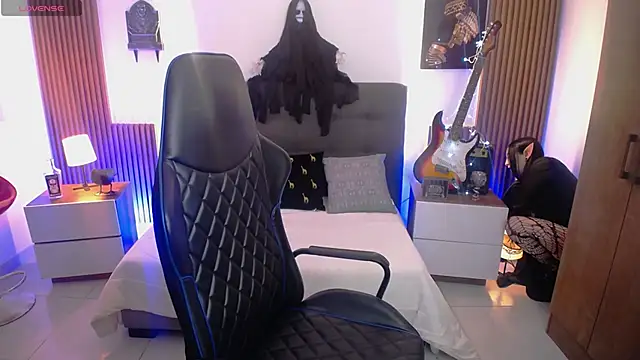 Snapshot of Nyxnocturne chatting on 03/31/26, 12:05 Nyxnocturne online show from 03/31/26, 12:05