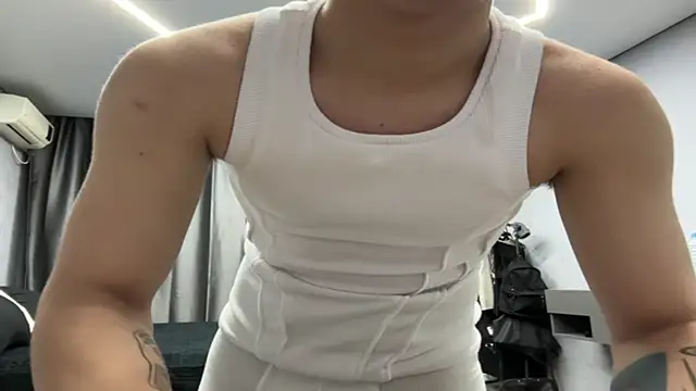 MaxWoolf online show from 04/13/26, 04:56