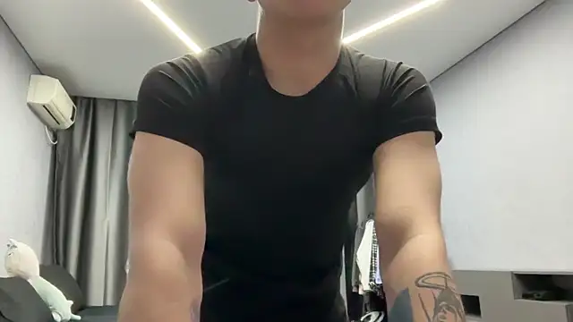 MaxWoolf online show from 04/14/26, 04:35