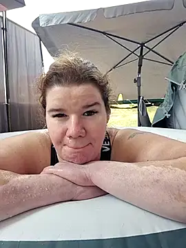 Snapshot of curvystachel42 chatting on 07/18/26, 10:30 curvystachel42 online show from 07/18/26, 10:30