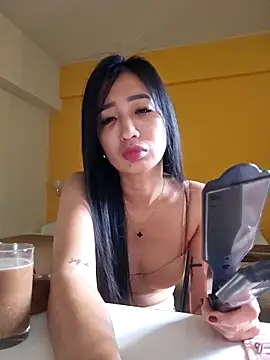 Emceeeeee25 online show from 03/29/26, 04:45