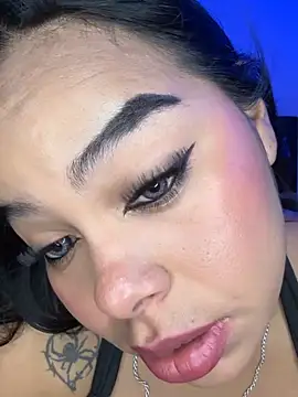 lunaa love online show from 04/01/26, 12:55