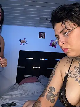 lunaa love online show from 04/05/26, 12:41