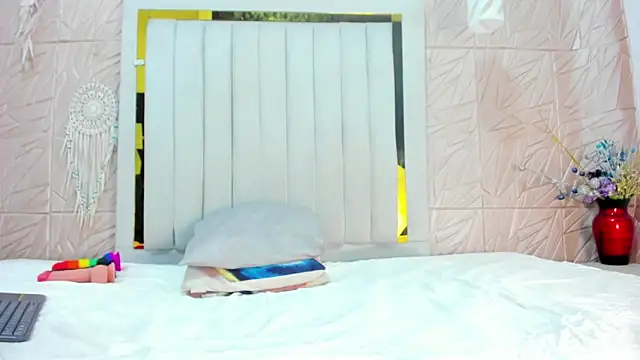 Snapshot of Brunettte_Sweet chatting on 03/31/26, 11:32 Brunettte Sweet online show from 03/31/26, 11:32