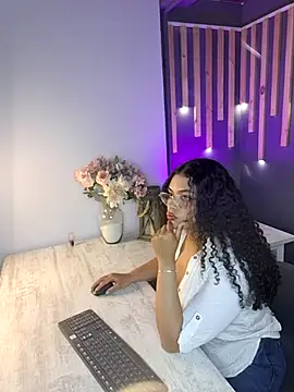 scarlett  2 online show from 04/07/26, 08:53