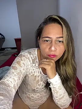 Snapshot of _violeta_99 chatting on 04/14/26, 06:36 violeta 99 online show from 04/14/26, 06:36