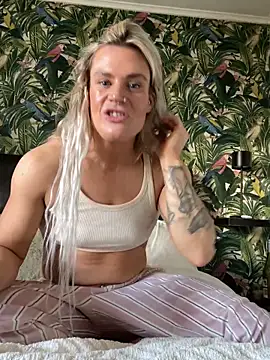 MazyBlue online show from 04/11/26, 05:06