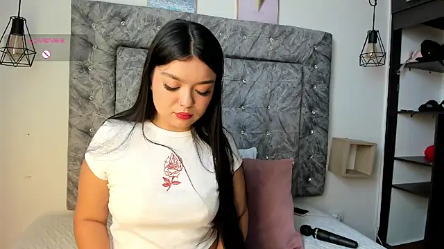 Snapshot of Kandyy_love69 chatting on 04/07/26, 05:57 Kandyy love69 online show from 04/07/26, 05:57