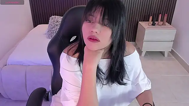 MILLYEVANS1 online show from 04/13/26, 02:39