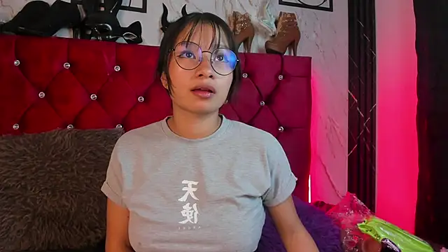 Kittytokio online show from 04/15/26, 09:59