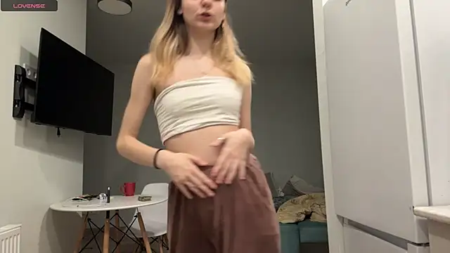 Peachy keens online show from 04/02/26, 05:43