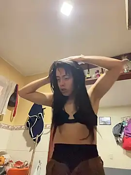 Snapshot of bella_stowgn chatting on 04/16/26, 11:55 bella stowgn online show from 04/16/26, 11:55