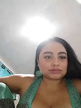 Snapshot of Aliceee_bolton chatting on 04/11/26, 04:06 Aliceee bolton online show from 04/11/26, 04:06