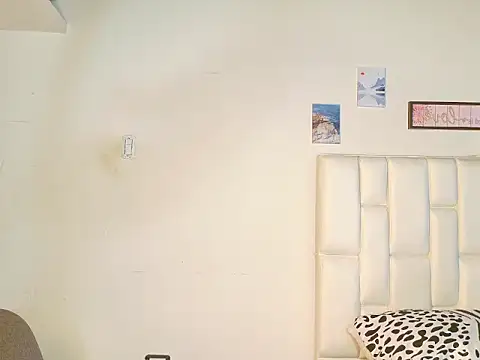 LeticiaVisconti online show from 04/14/26, 03:29