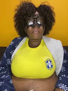 BoobsQueeen online show from 06/13/26, 12:08