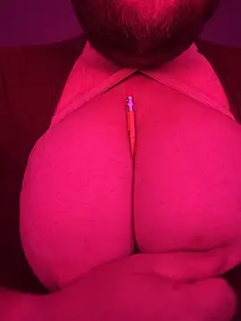 hugemanbreasts online show from 07/08/26, 05:34