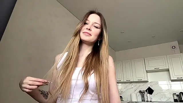 MaryManchitto online show from 04/01/26, 08:37