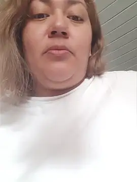 Snapshot of Amalianoir chatting on 04/03/26, 02:26 Amalianoir online show from 04/03/26, 02:26