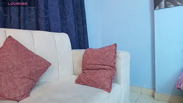 Ebonny Brownn online show from 04/13/26, 08:58