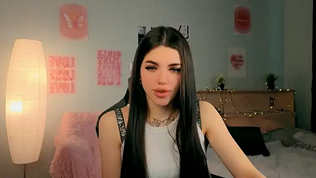 Snapshot of molly_rettyy chatting on 04/07/26, 04:13 molly rettyy online show from 04/07/26, 04:13