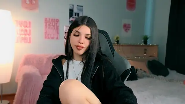 molly rettyy online show from 05/31/26, 04:09
