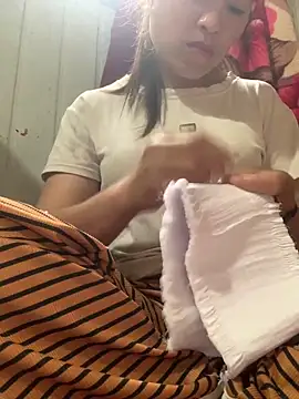 Sunny-smile1 online show from 04/17/26, 01:08