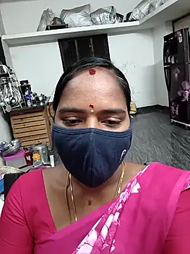 Snapshot of Tamil_Sangeetha chatting on 04/05/26, 01:08 Tamil Sangeetha online show from 04/05/26, 01:08