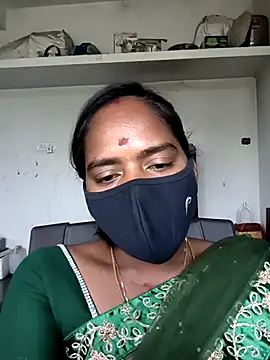 Snapshot of Tamil_Sangeetha chatting on 04/09/26, 06:41 Tamil Sangeetha online show from 04/09/26, 06:41