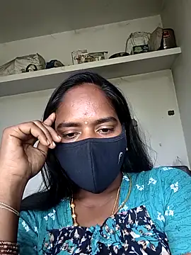 Snapshot of Tamil_Sangeetha chatting on 04/11/26, 08:29 Tamil Sangeetha online show from 04/11/26, 08:29