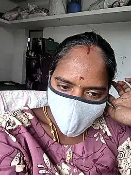 Snapshot of Tamil_Sangeetha chatting on 04/15/26, 04:30 Tamil Sangeetha online show from 04/15/26, 04:30