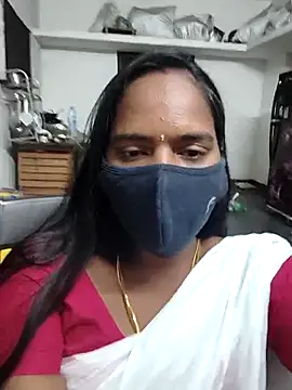 Snapshot of Tamil_Sangeetha chatting on 04/15/26, 04:36 Tamil Sangeetha online show from 04/15/26, 04:36