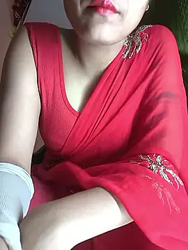 Curvy Sanaya online show from 04/04/26, 07:33