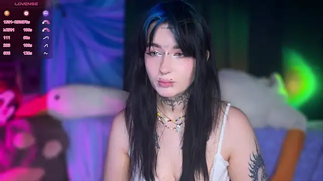 CallmeDistress online show from 04/24/26, 07:00